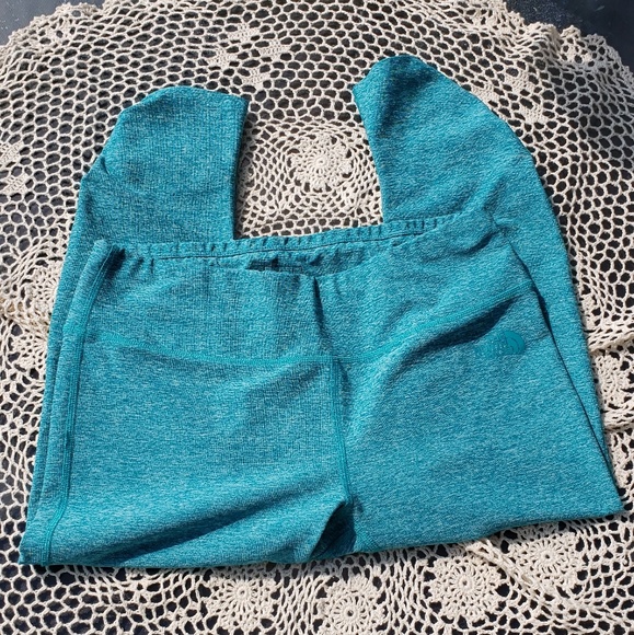 The North Face womens green strech capri sz Med - Picture 4 of 6
